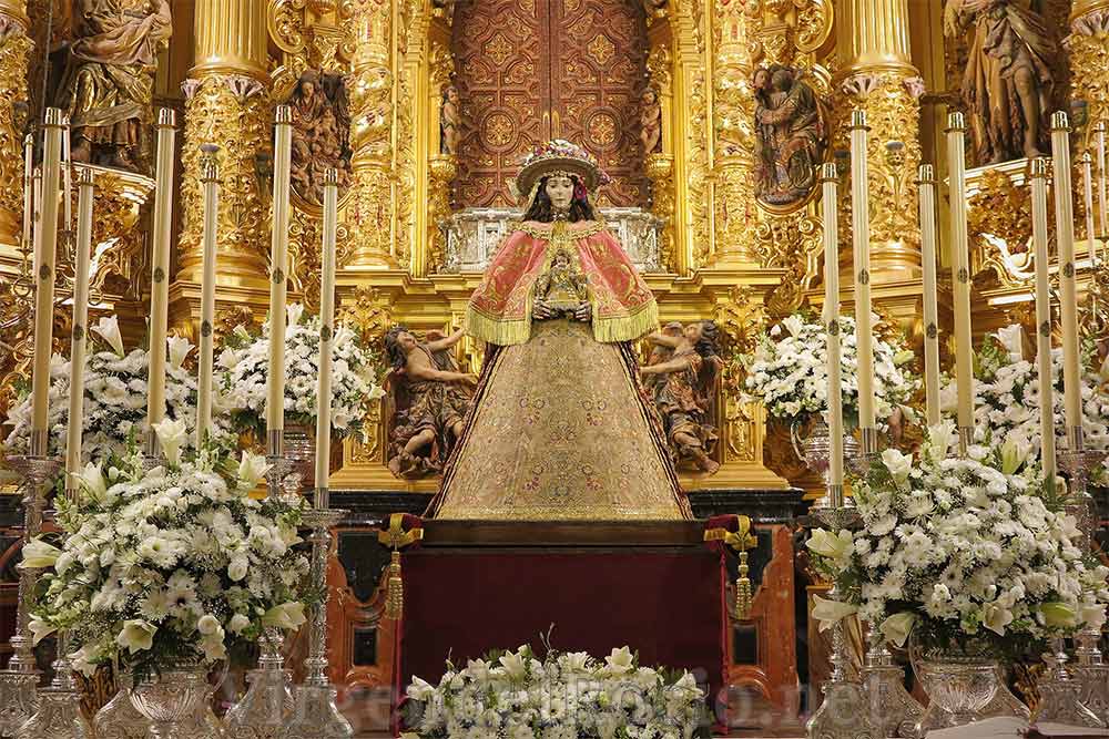 Virgen-del-Rocio-de-Pastora-3