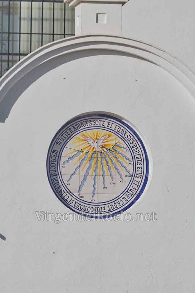 Reloj de sol ermita Virgen del Rocío